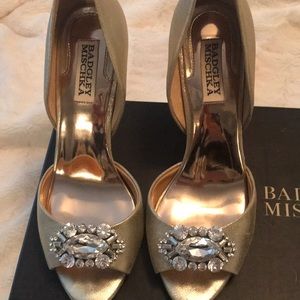 BADGLEY MISCHKA gold heels